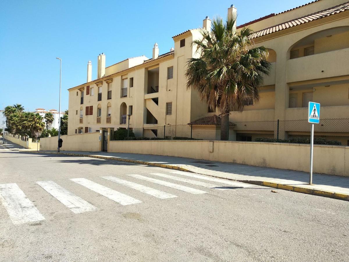 טריפה Coqueto Estudio Con Acceso A Piscina מראה חיצוני תמונה
